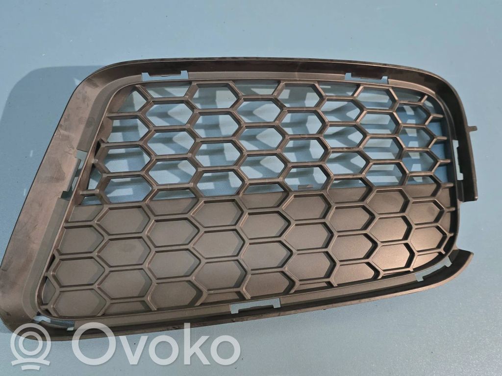 BMW X1 E84 Front bumper lower grill 