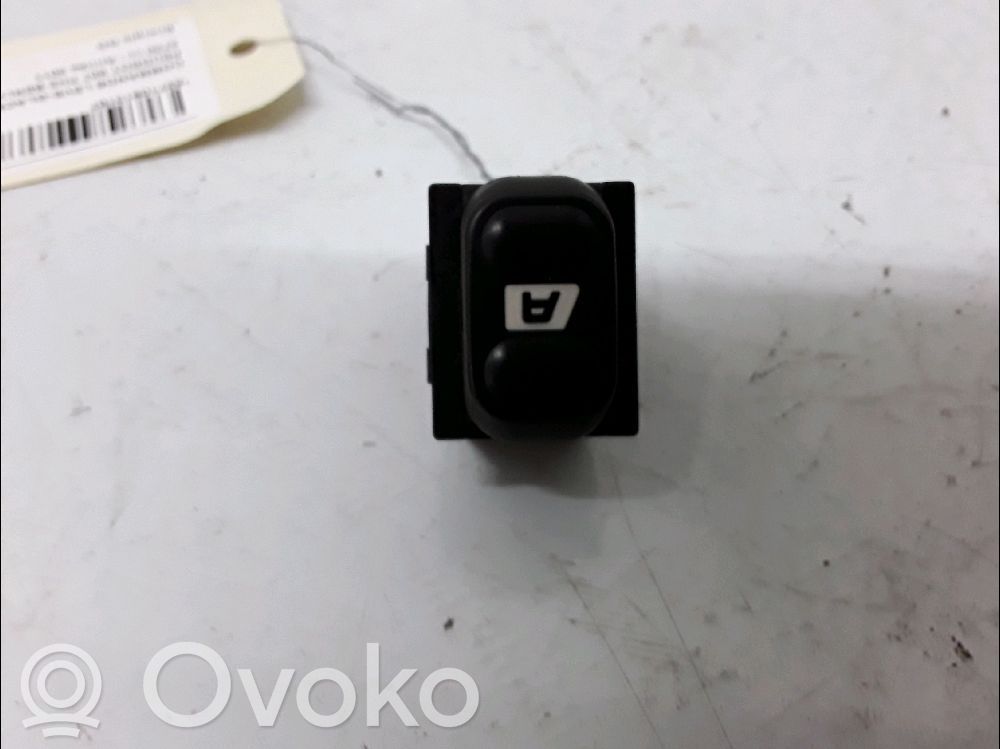 Peugeot 607 Electric window control switch 