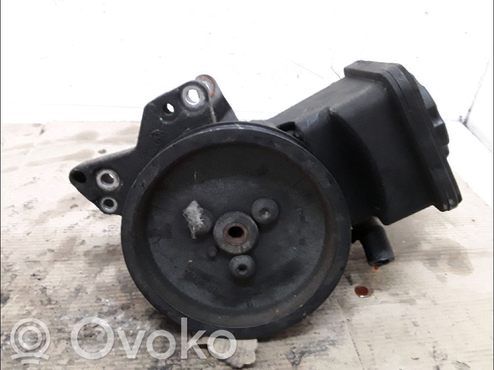 Ohjaustehostimen pumppu   32416781266