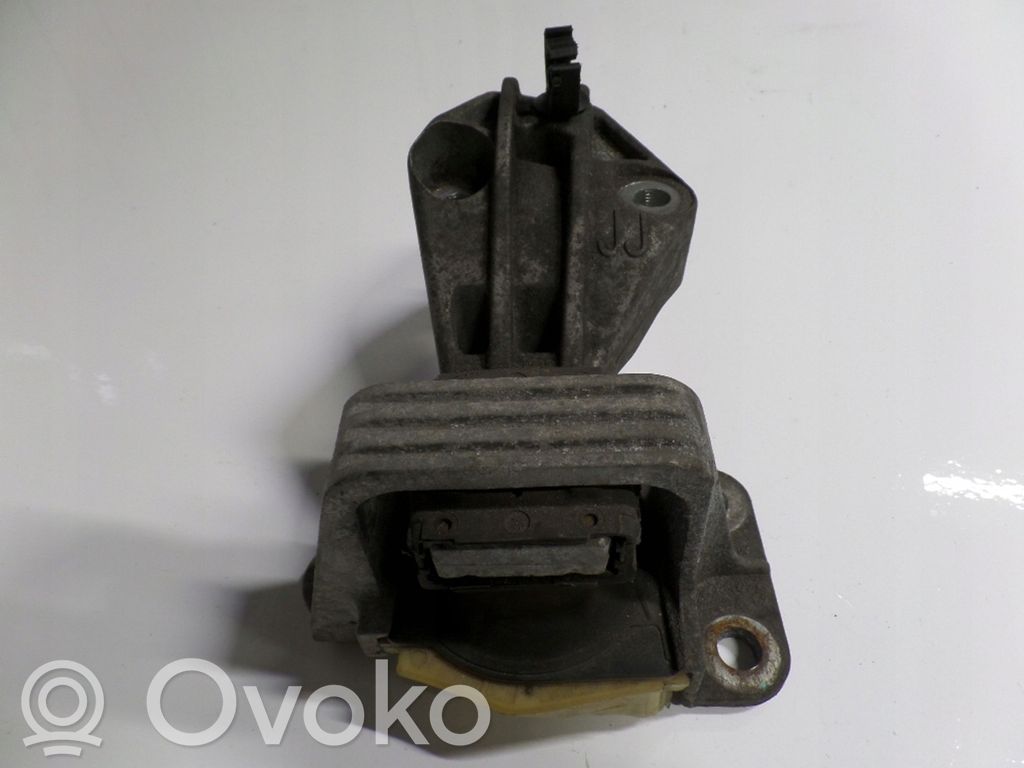 Renault Scenic III -  Grand scenic III Engine mount bracket 