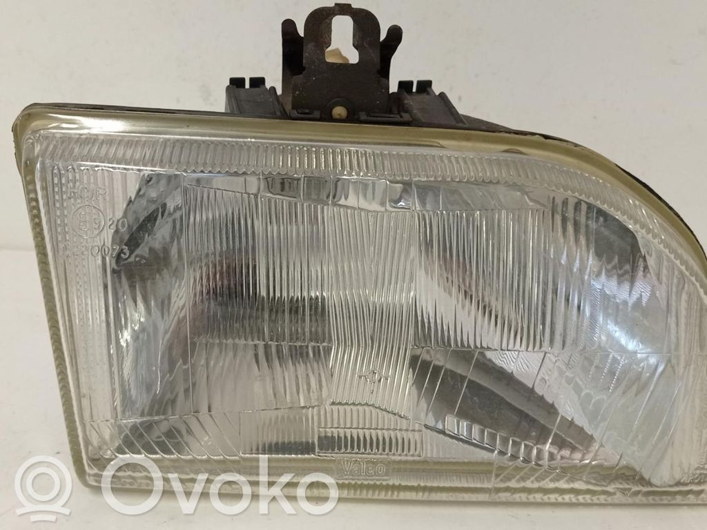 Ford Fiesta Headlight/headlamp 