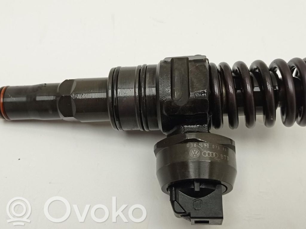 Inyector de combustible   038130073AG