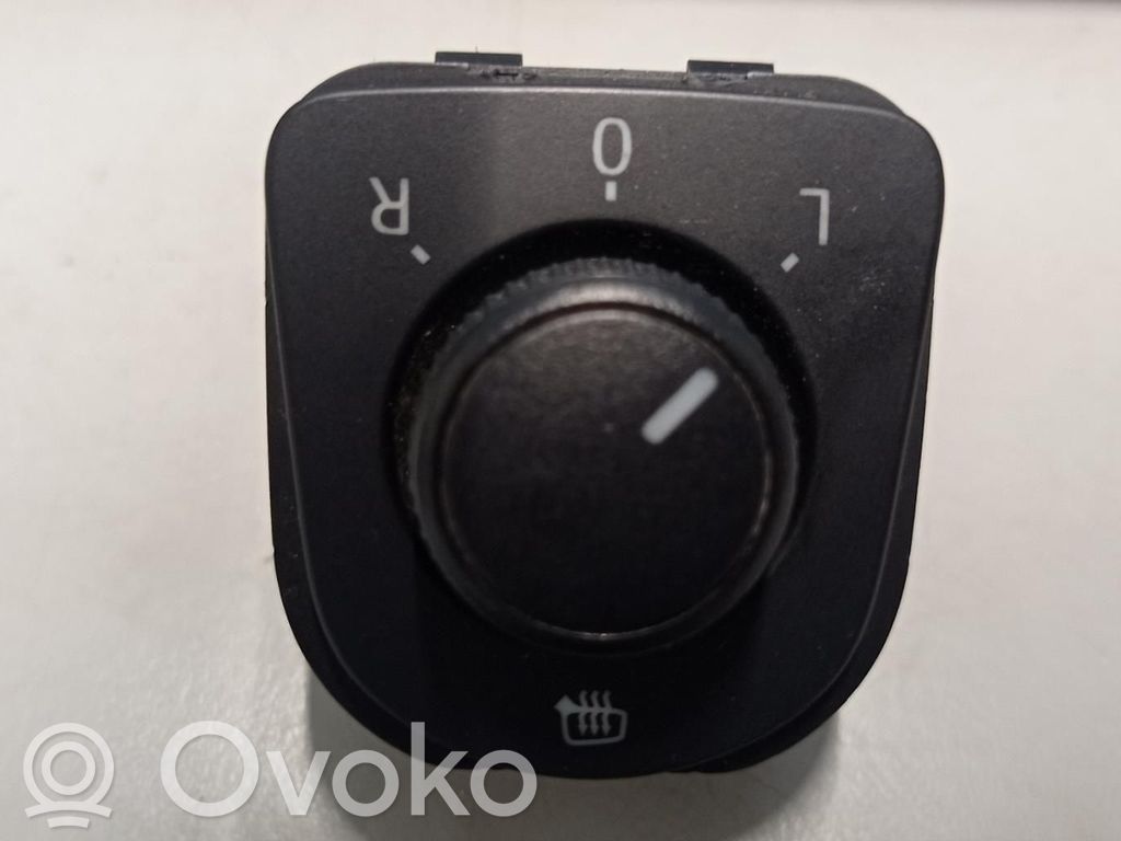 Wing mirror switch   5F0959565D