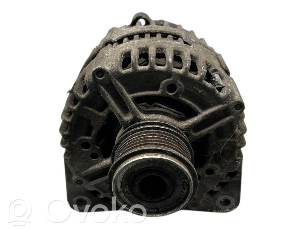 Volkswagen PASSAT B6 Alternador 