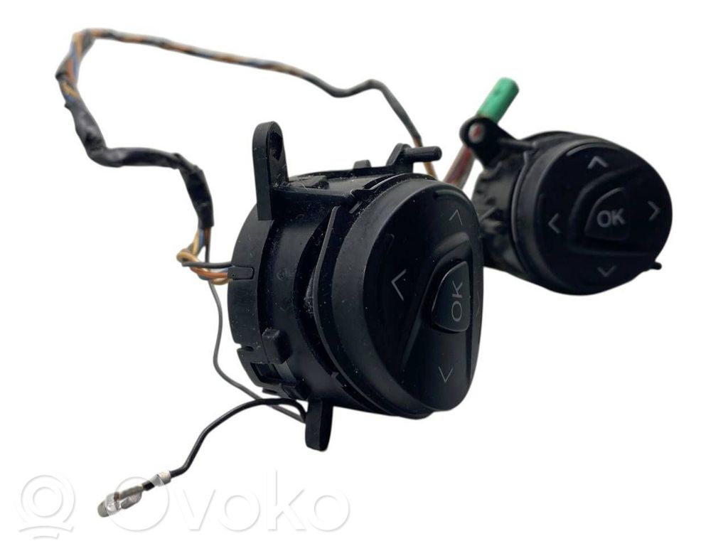 Ford Focus Boutons / interrupteurs volant 