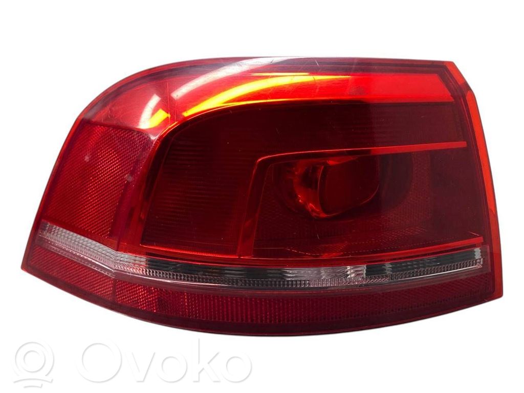 Volkswagen PASSAT B7 Luci posteriori 