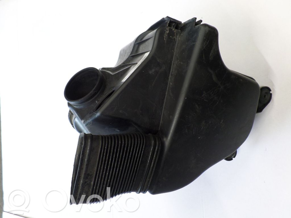 BMW 1 E81 E87 Air filter box 