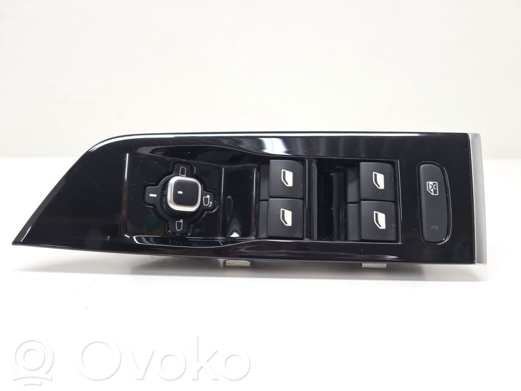 Opel Astra L Electric window control switch 