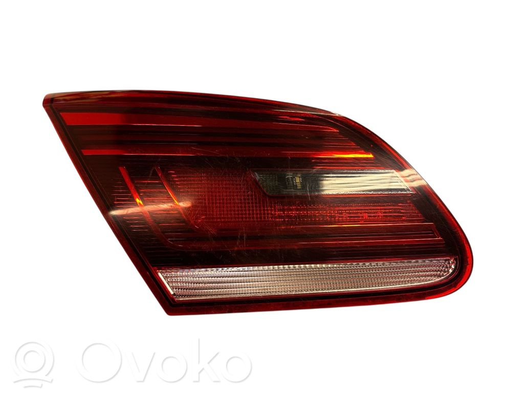 Volkswagen PASSAT CC Lampy tylnej klapy bagażnika 