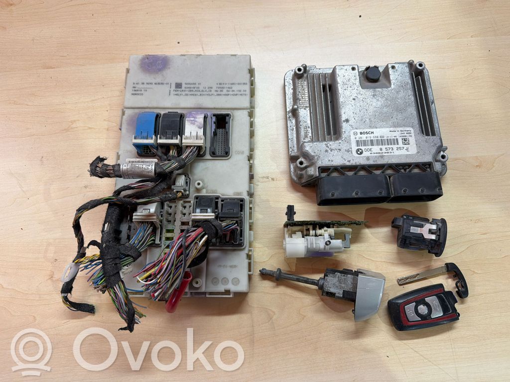 BMW 3 F30 F35 F31 Kit cu ECU motor și set închidere uși 
