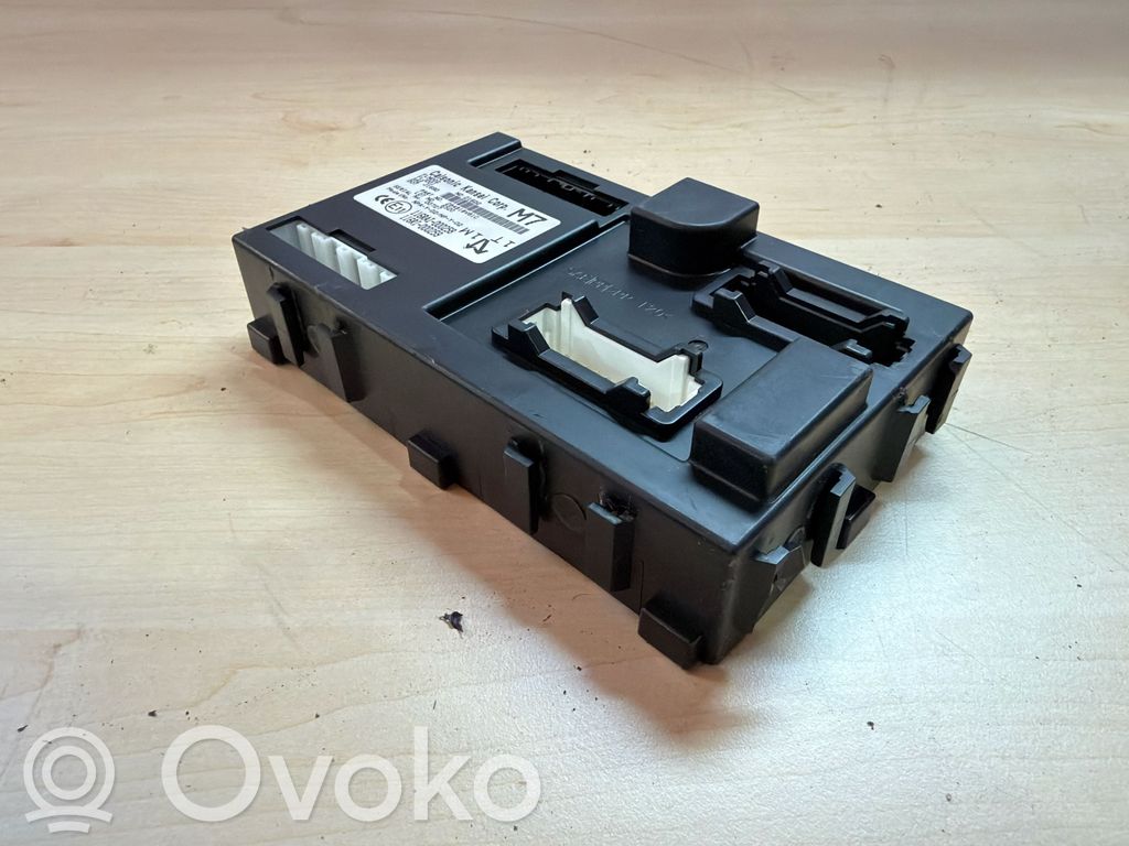 Nissan Juke I F15 Sterownik / Moduł komfortu 