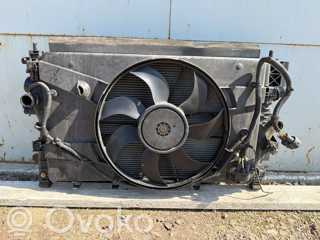 Opel Vivaro Set radiatoare 