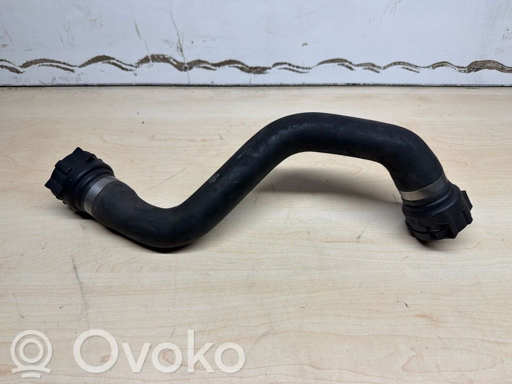 BMW 4 F32 F33 Moottorin vesijäähdytyksen putki/letku 