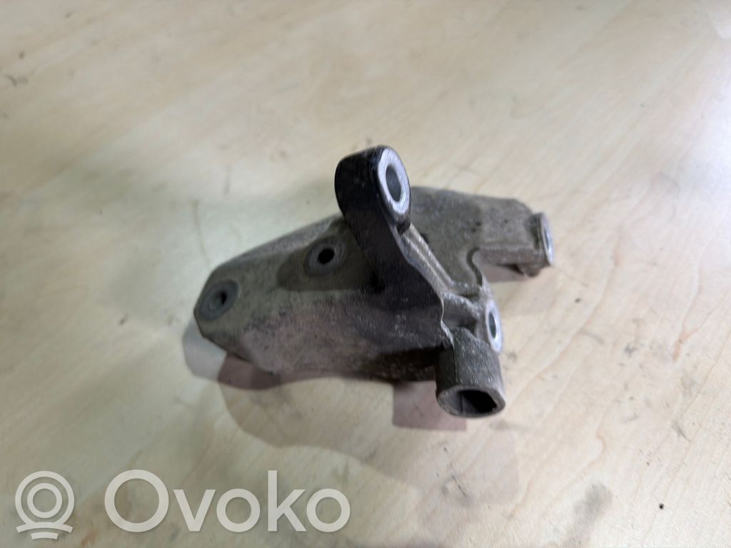 Volkswagen Crafter Łapa / Mocowanie silnika 