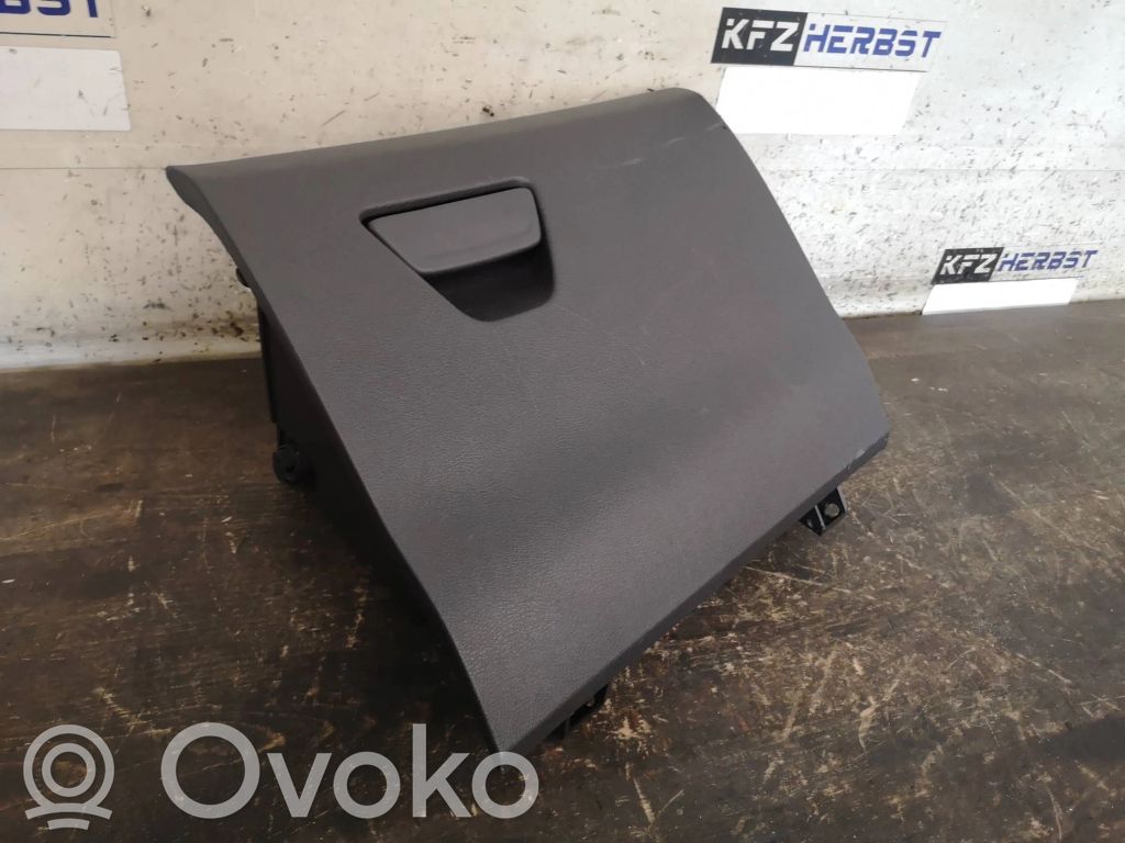 Ford Tourneo Daiktadėžė 