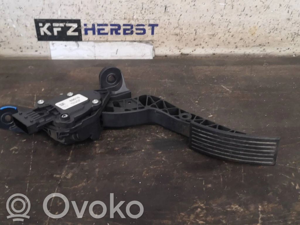 Hyundai i10 Czujnik położenia pedału gazu / przyspieszenia 