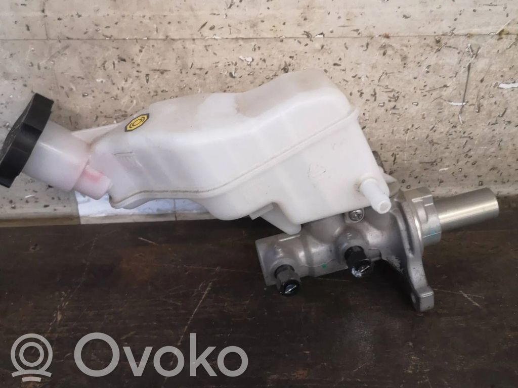KIA Carens III Master brake cylinder 