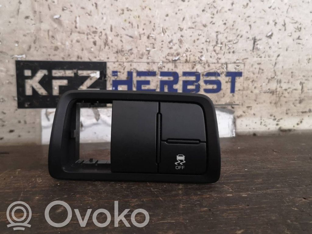 Hyundai i20 (GB IB) ESP (stability program) switch 