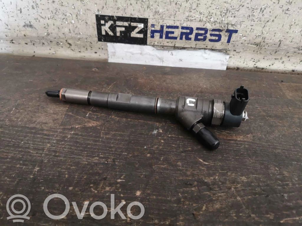 Hyundai H200 Inyector de combustible 