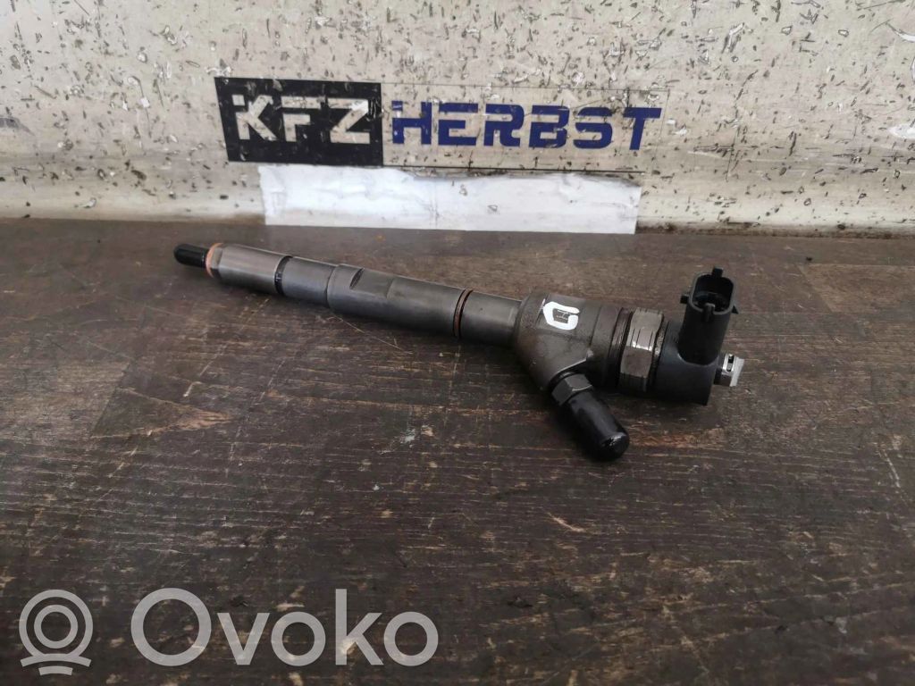 Hyundai H200 Inyector de combustible 