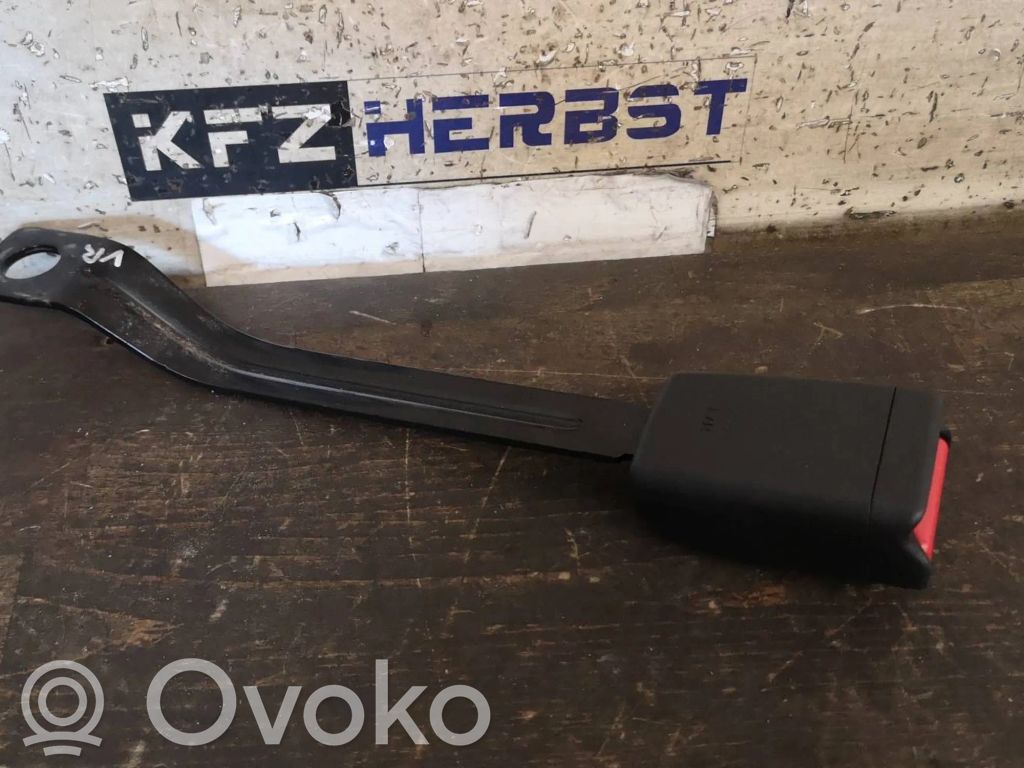 Suzuki Splash Hebilla del cinturón delantero 