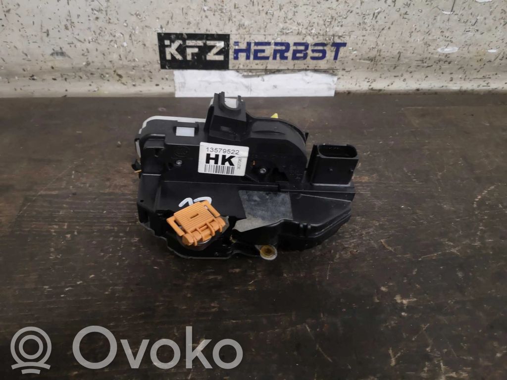 Opel Adam Front door lock 