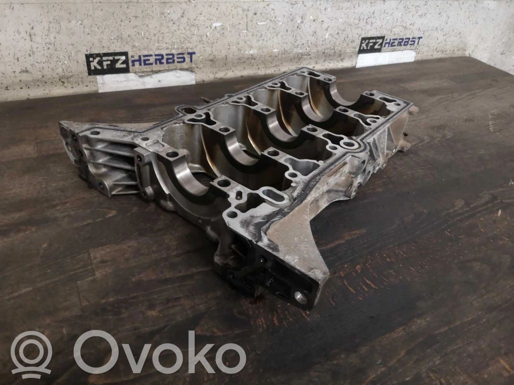Opel Insignia A Engine block 