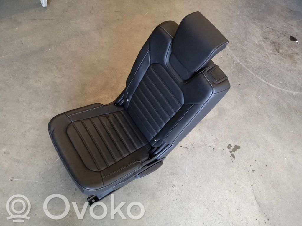 Al doilea rând de scaune   2SITZREIHE,2SITZREIHE,2SITZREIHE,EM2BR613A11GAG