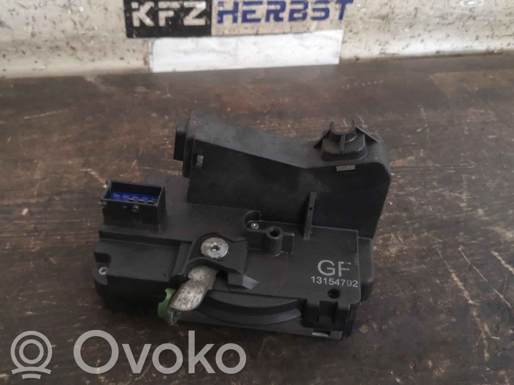 Opel Meriva A Front door lock 