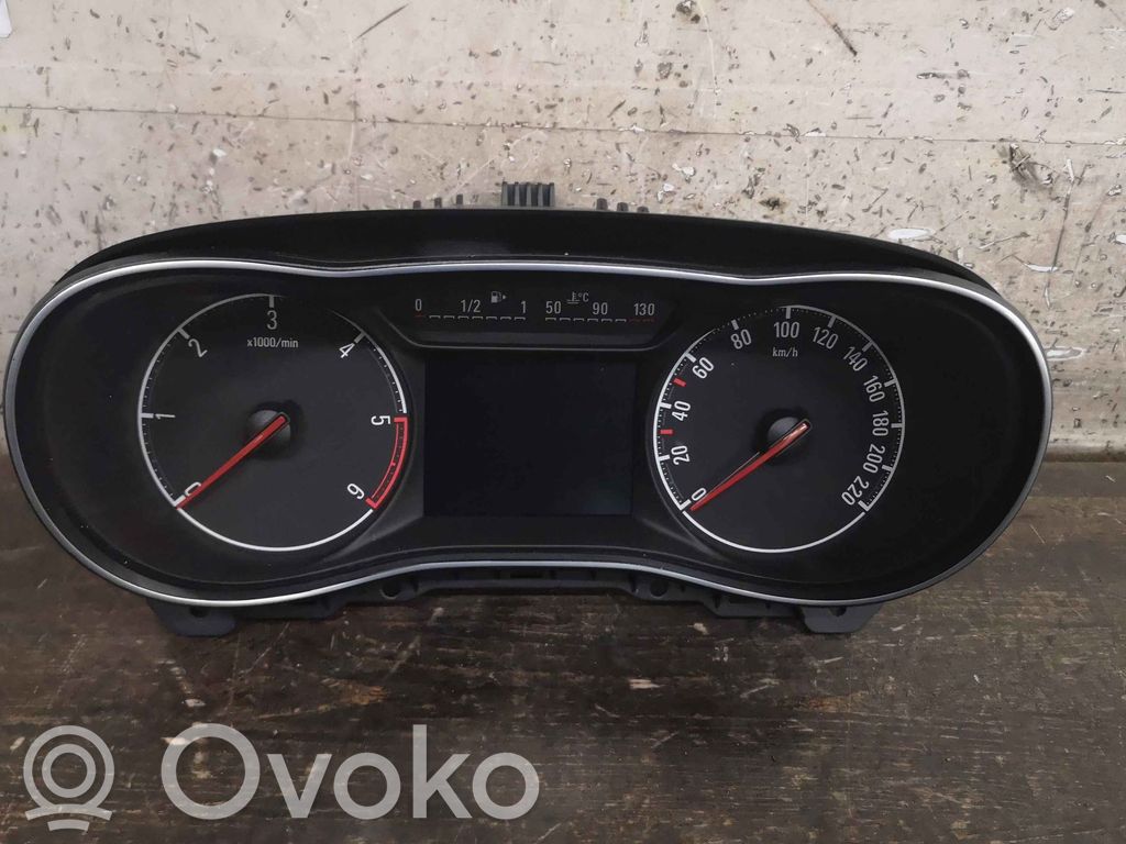 Opel Corsa E Speedometer (instrument cluster) 