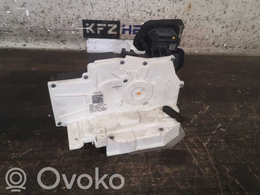 Volkswagen ID.4 Zamek drzwi tylnych 