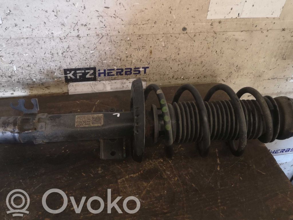 Volkswagen Polo V 6R Amortyzator osi przedniej ze sprężyną 