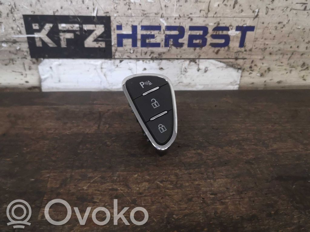 Opel Corsa E Interruptor del sensor de aparcamiento (PDC) 