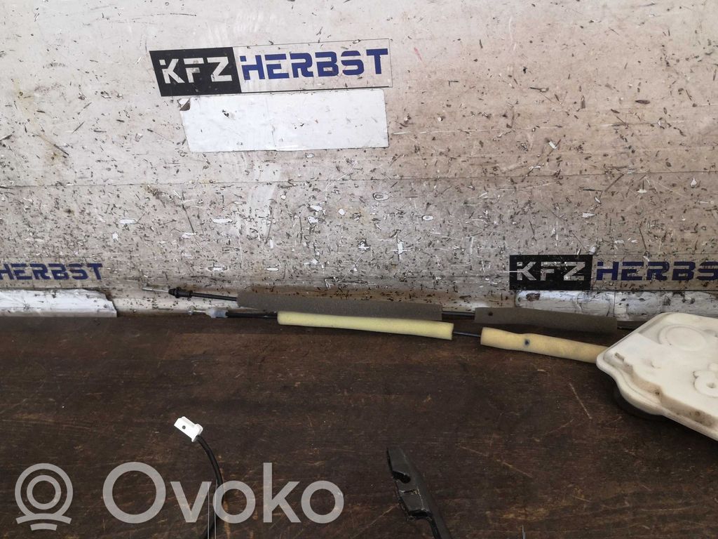 Mazda 2 Priekinė durų spyna 
