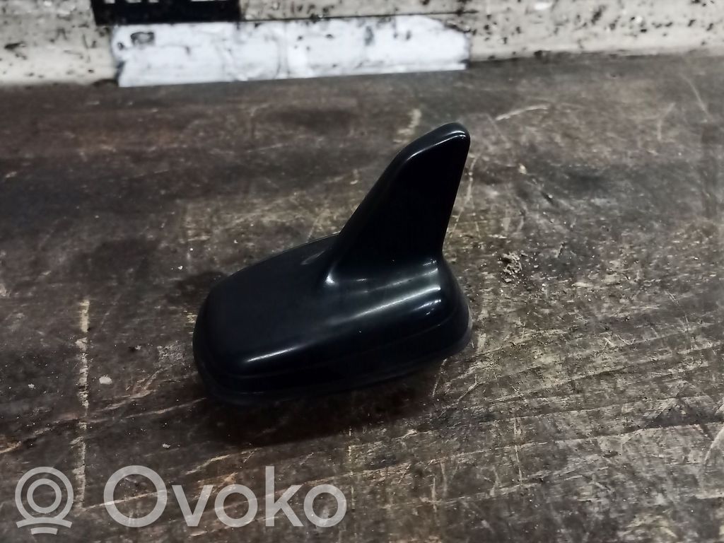 Volkswagen Golf VII Radion antenni 