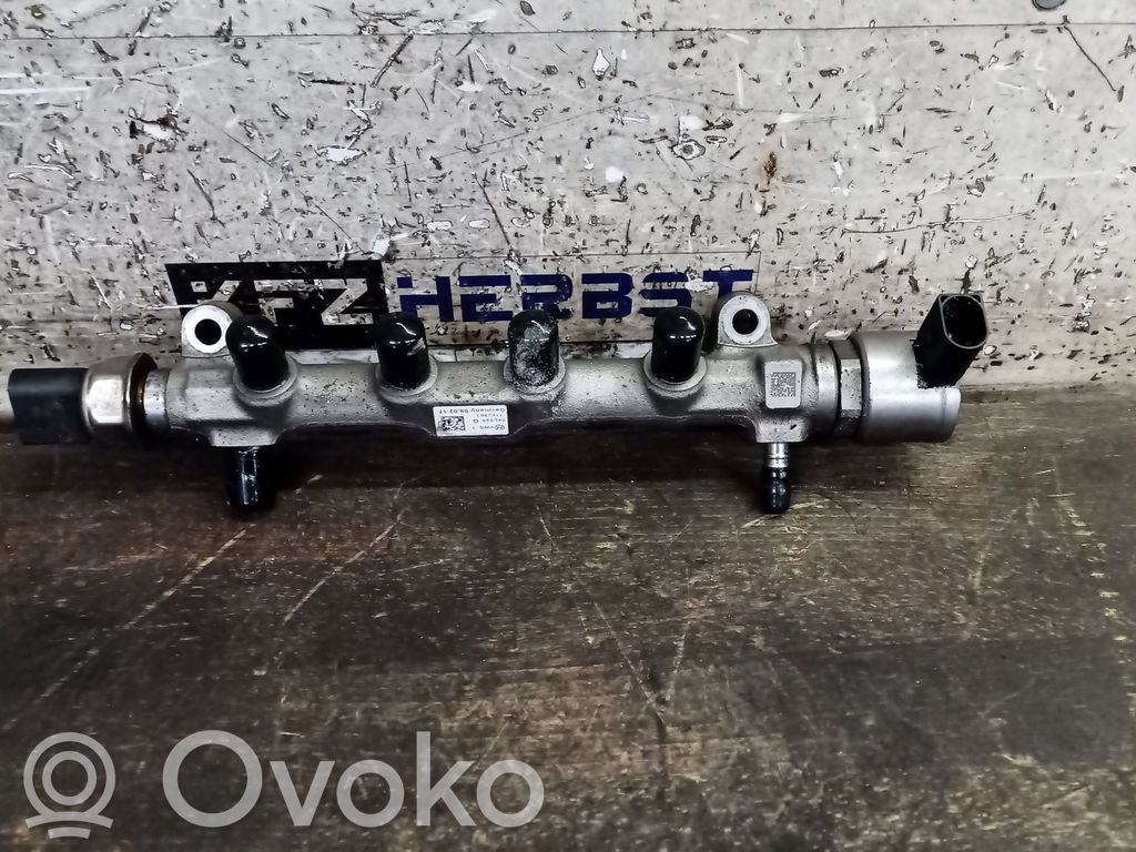 Volkswagen PASSAT B8 Linea/tubo di alimentazione iniettore del carburante
