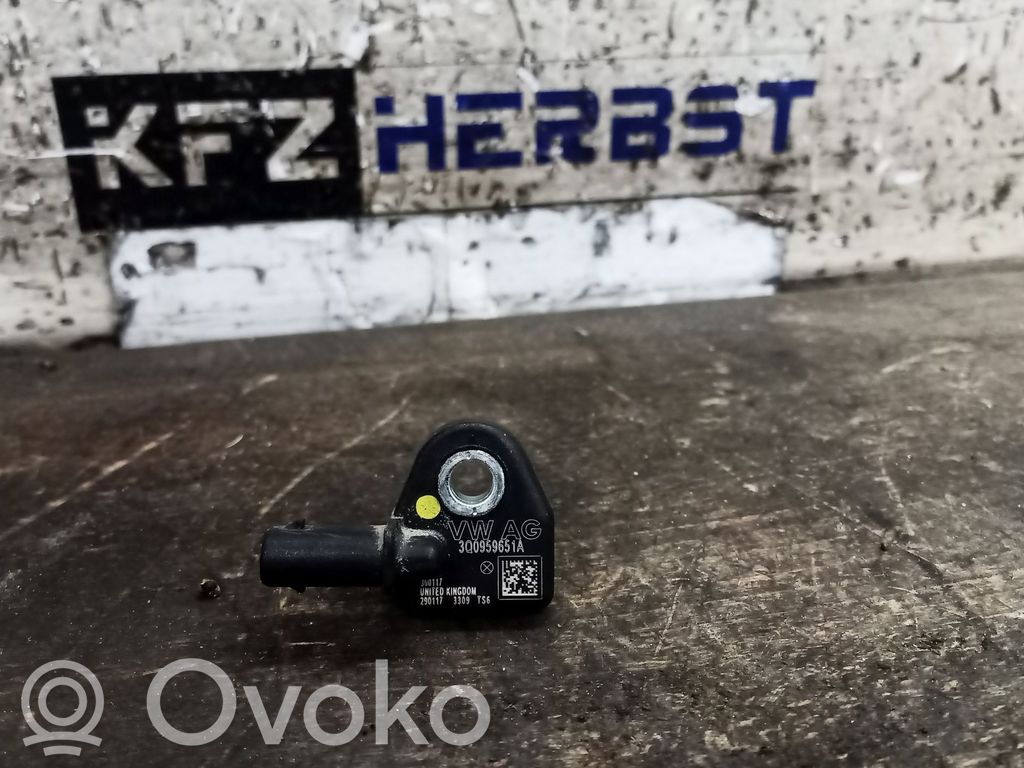 Volkswagen PASSAT B8 Senzor impact/declanșare airbag 