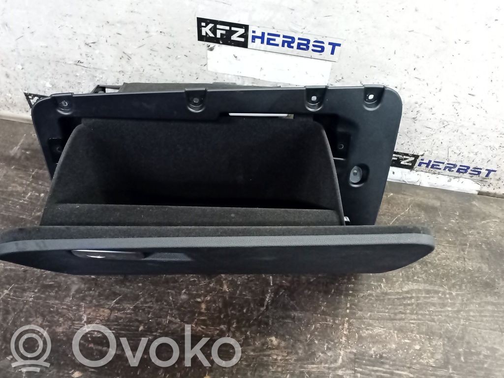 BMW X3 G01 Daiktadėžė 