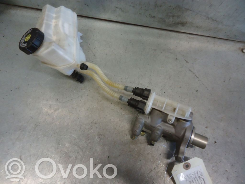 Opel Meriva B Pääjarrusylinteri 