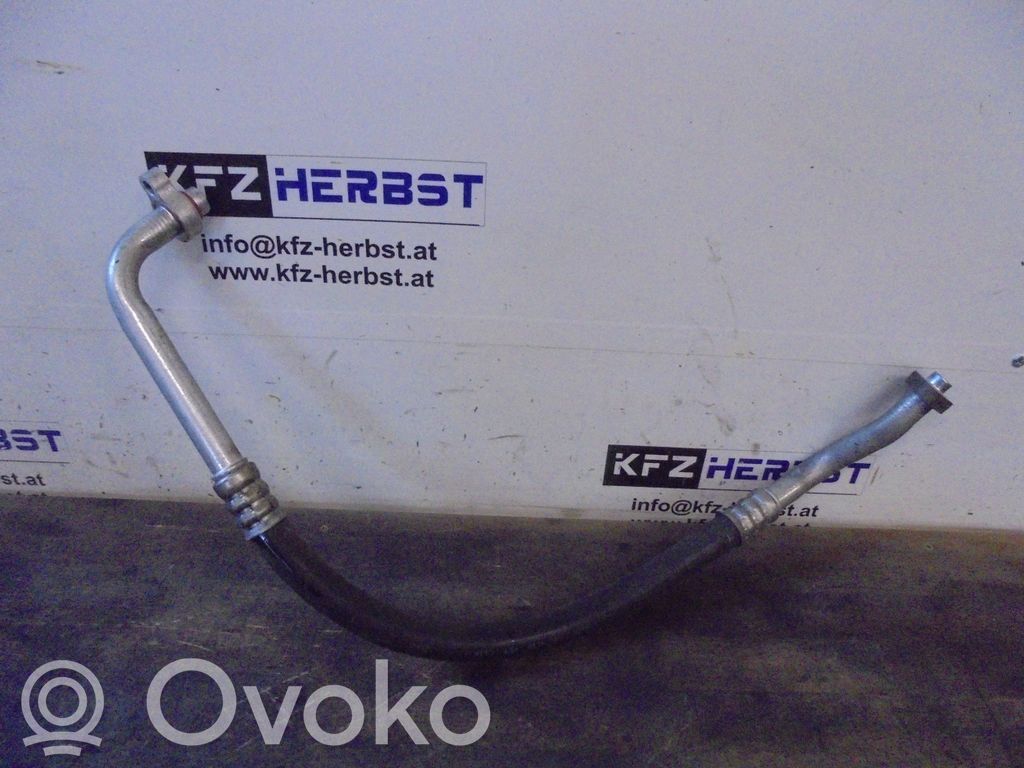 Ilmastointilaitteen putki (A/C)