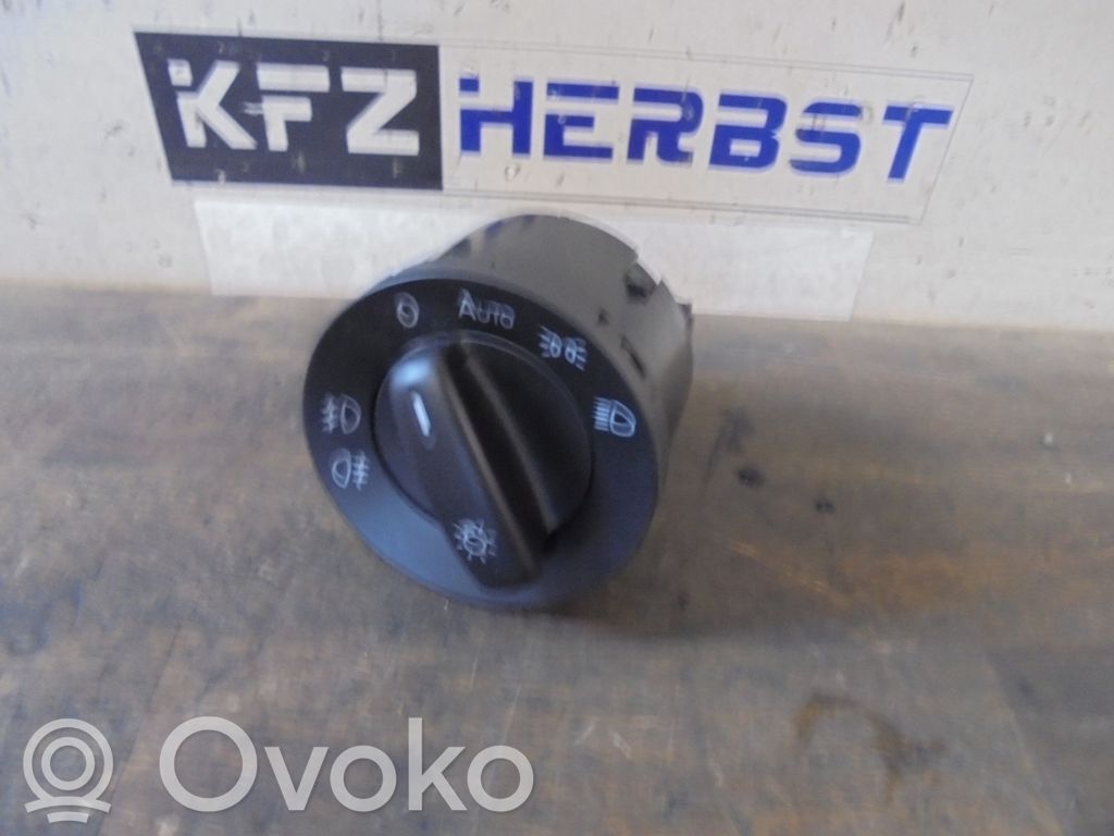 Interruptor de luz   1K094143IBN,1K094143IBN,1K094143IBN
