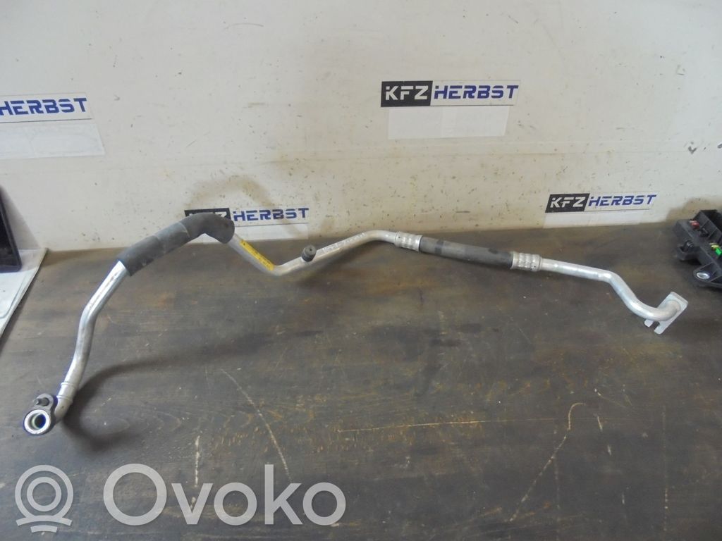 Opel Astra J Ilmastointilaitteen putki (A/C) 