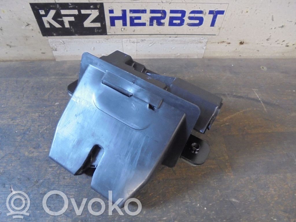 Tailgate/trunk/boot lock/catch/latch   8A61A442A66AE,8A61A442A66AE,8A61A442A66AE