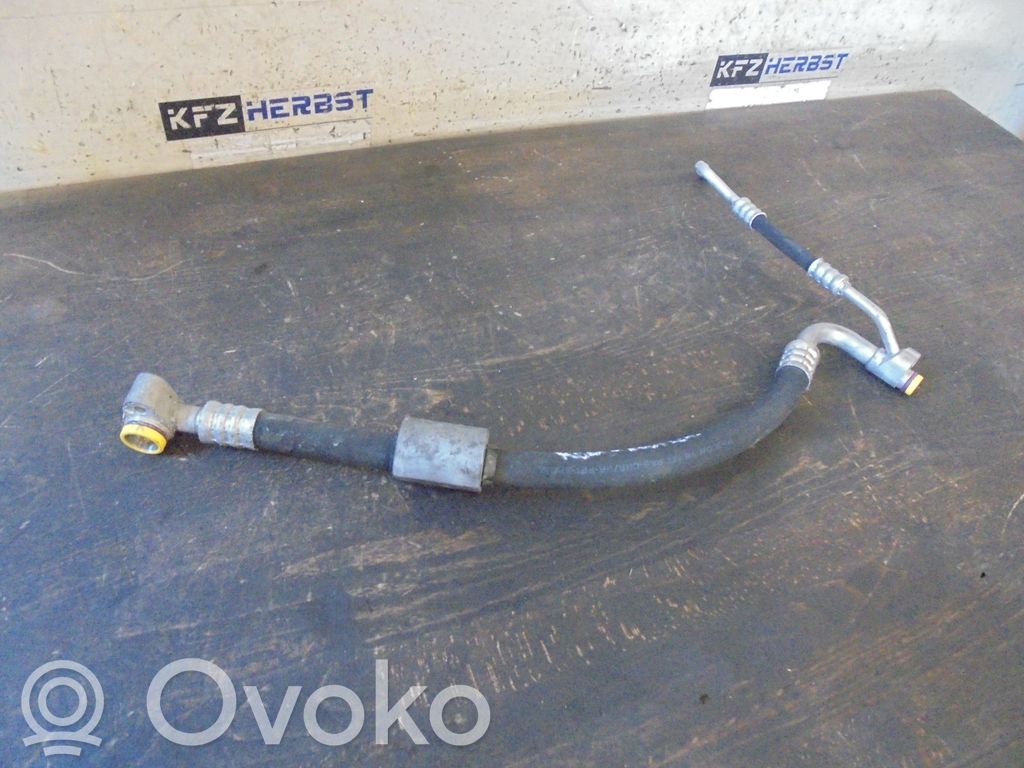 BMW 3 E92 E93 Ilmastointilaitteen putki (A/C) 