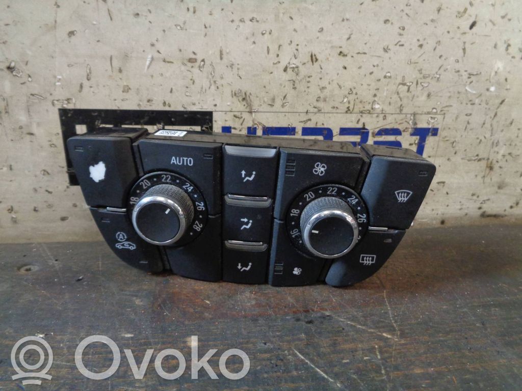 Opel Astra J Climate control unit 