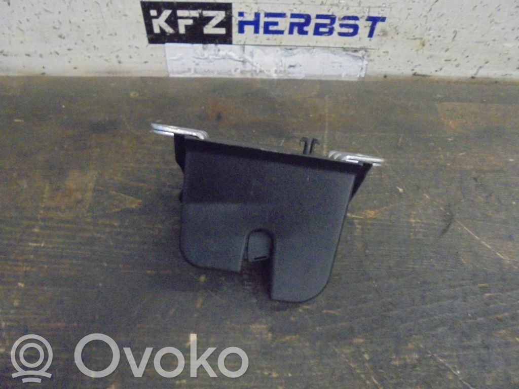 Volkswagen Polo VI Tailgate/trunk/boot lock/catch/latch 
