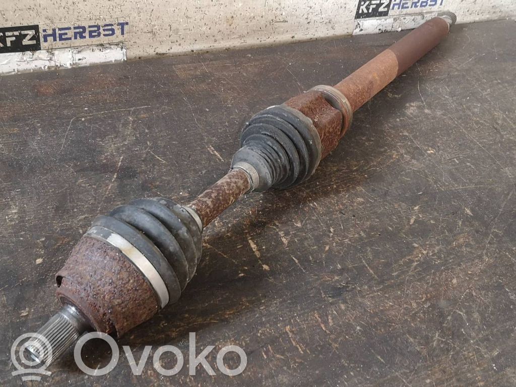 Volvo V40 Kardanas komplekte 