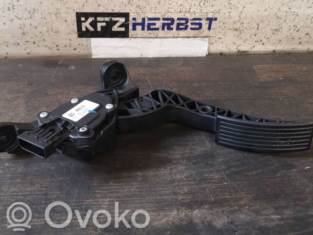 Hyundai i10 Czujnik położenia pedału gazu / przyspieszenia 