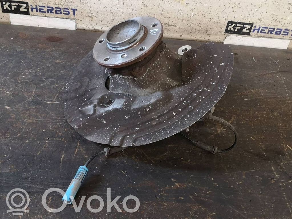 BMW X1 E84 Priekšējā riteņa rumbas vārpstas šarnīrs (stupica, capfa) 
