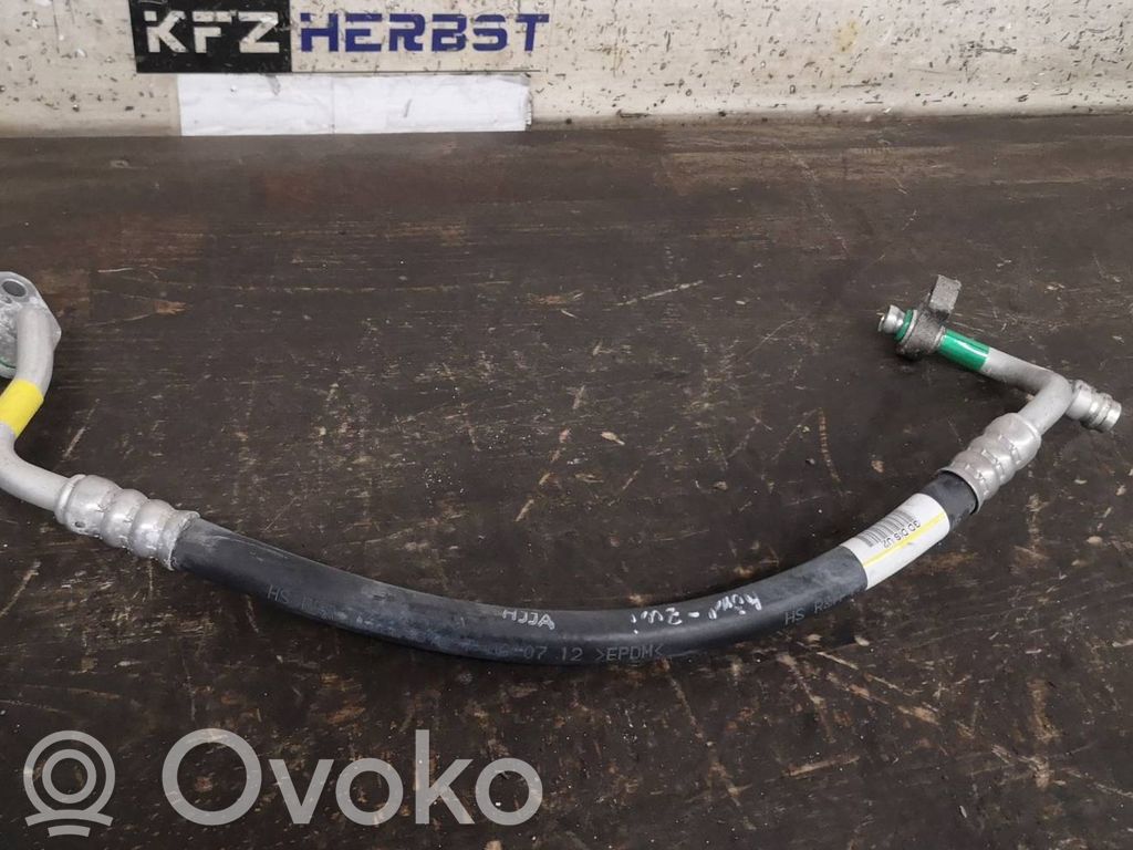 Hyundai i30 Ilmastointilaitteen putki (A/C) 